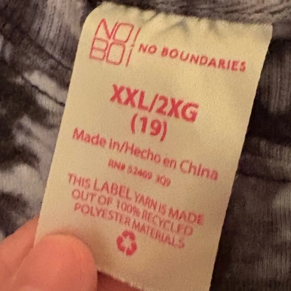 No Boundaries Tie-Dye Top - Picture 2 of 2